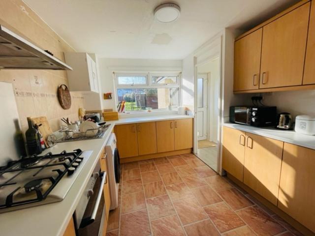 Single In House * Edinburgh