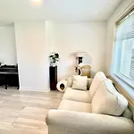 Single Room In House